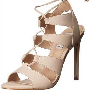 Steve Madden 9M never worn blush nubek heel
